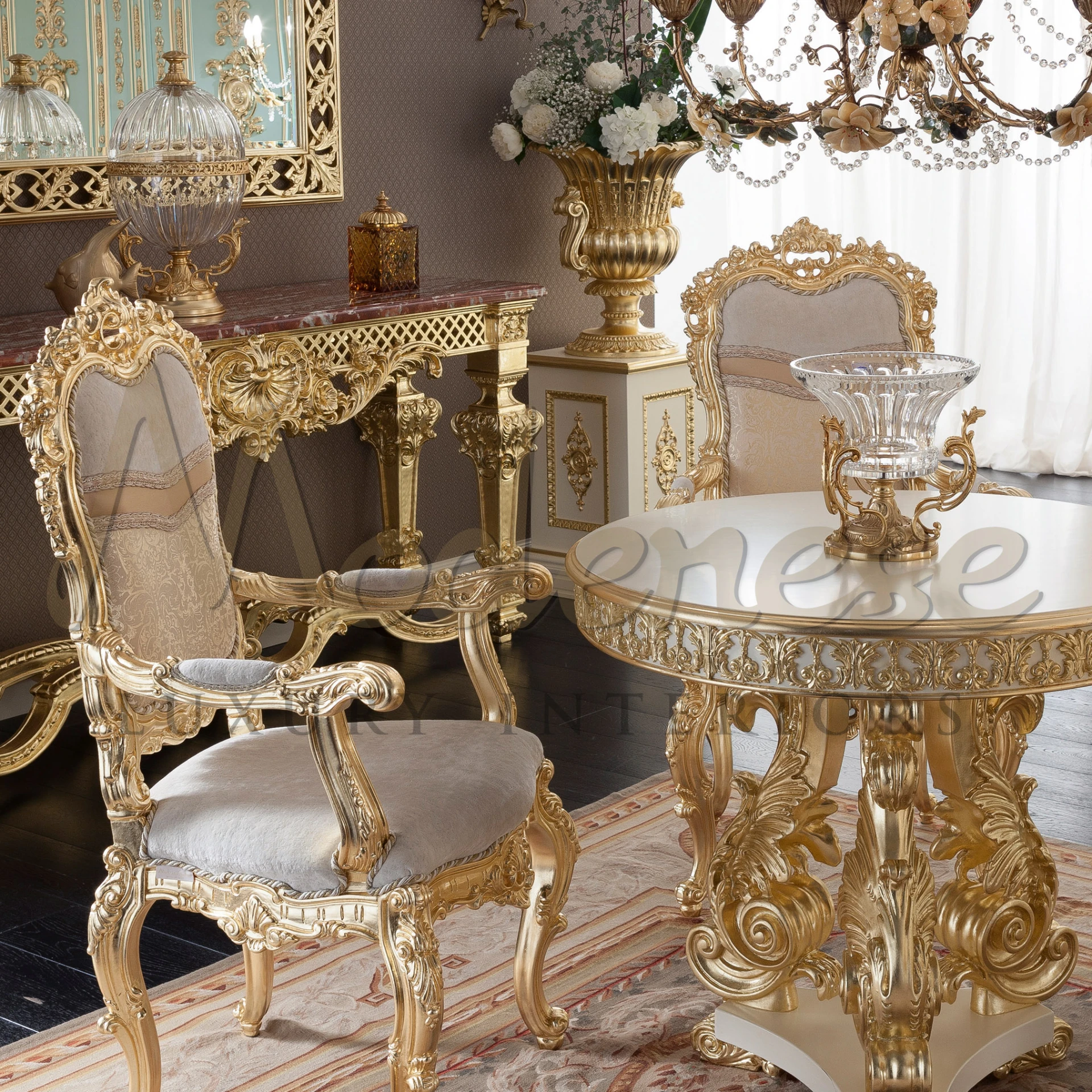 Elegant shiny wood Heritage Vase for best Italian villa project accessories