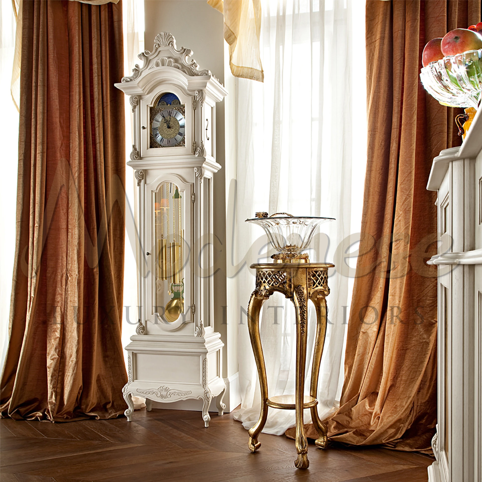 Elegant Design Victorian Column Vase Stand by Modenese Furniture
