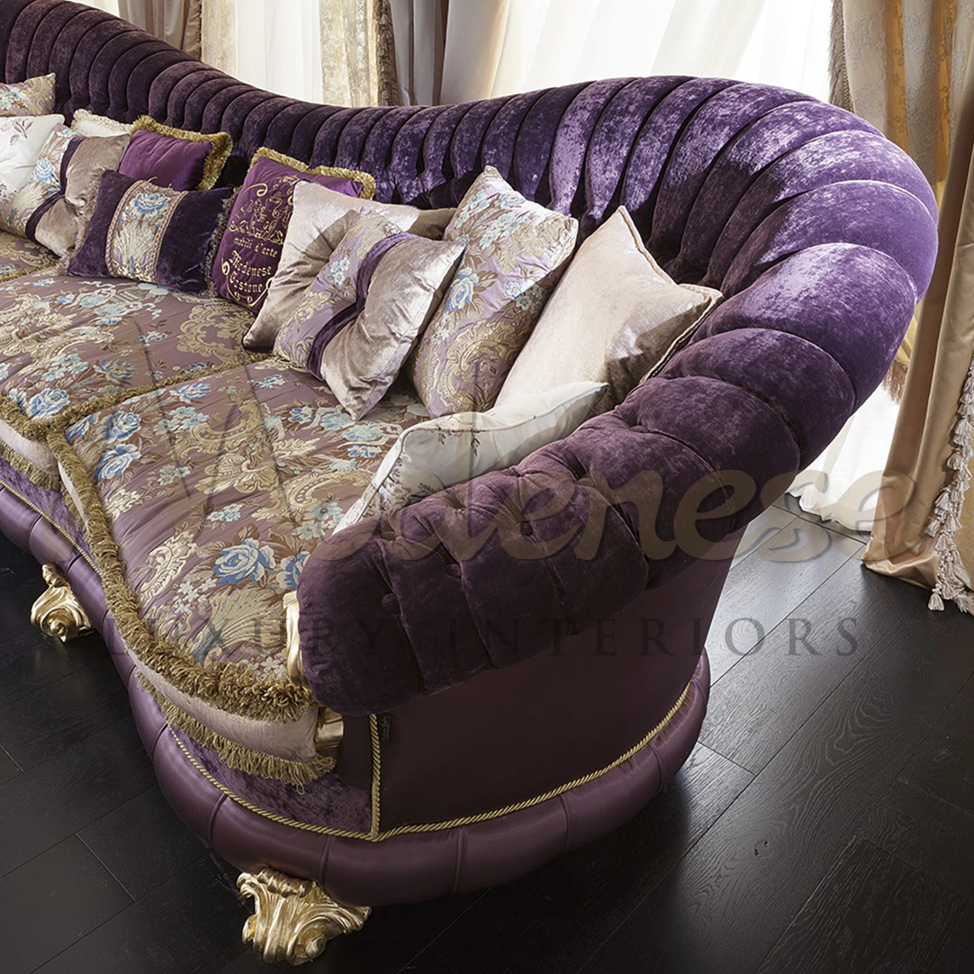 Luxurious Four-Seater Curved Sofa: Elevate Your Décor with Opulent Comfort