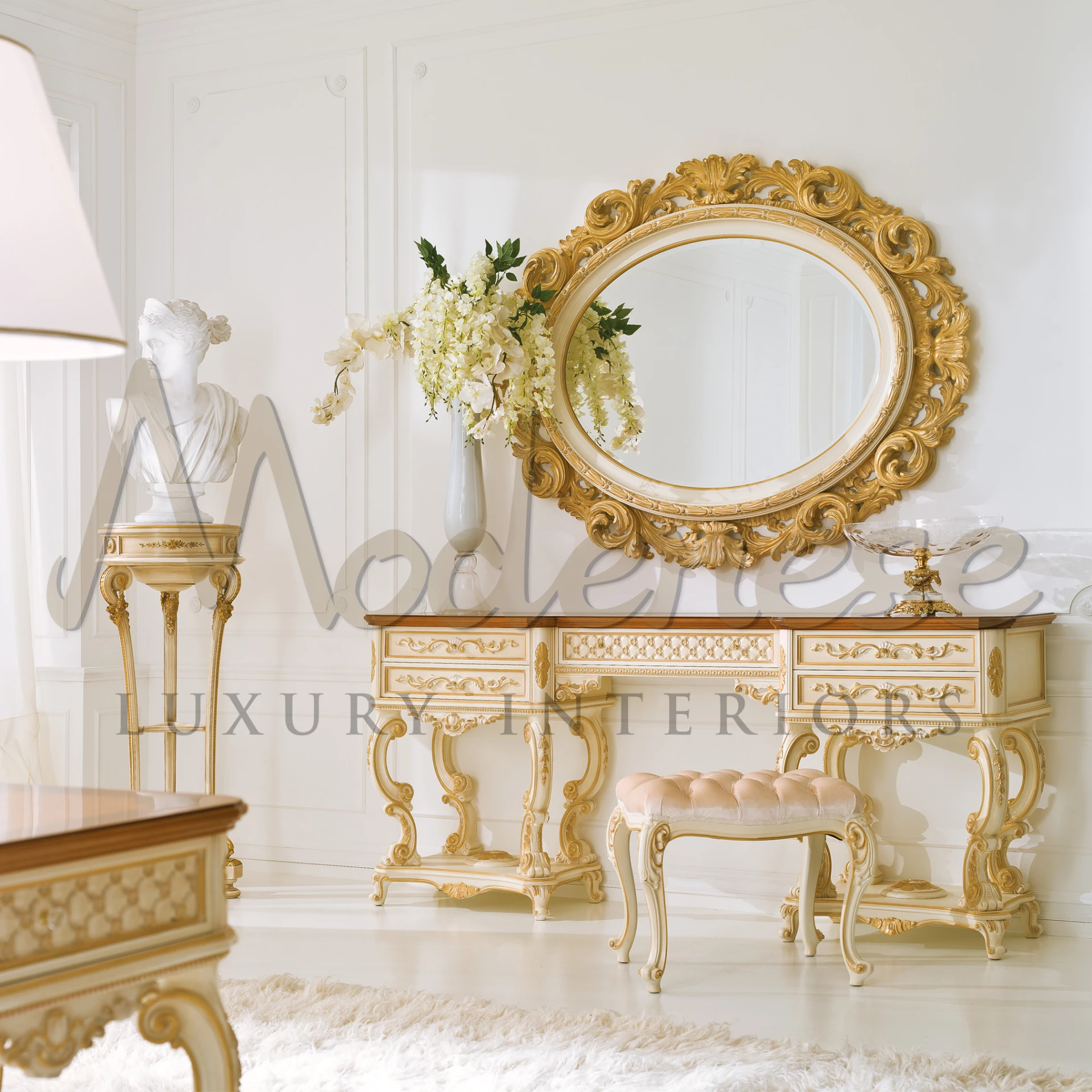 Modenese Furniture's Hand Carved Mirror: a masterpiece of classic style and handmade Italian design for sophisticated spaces.