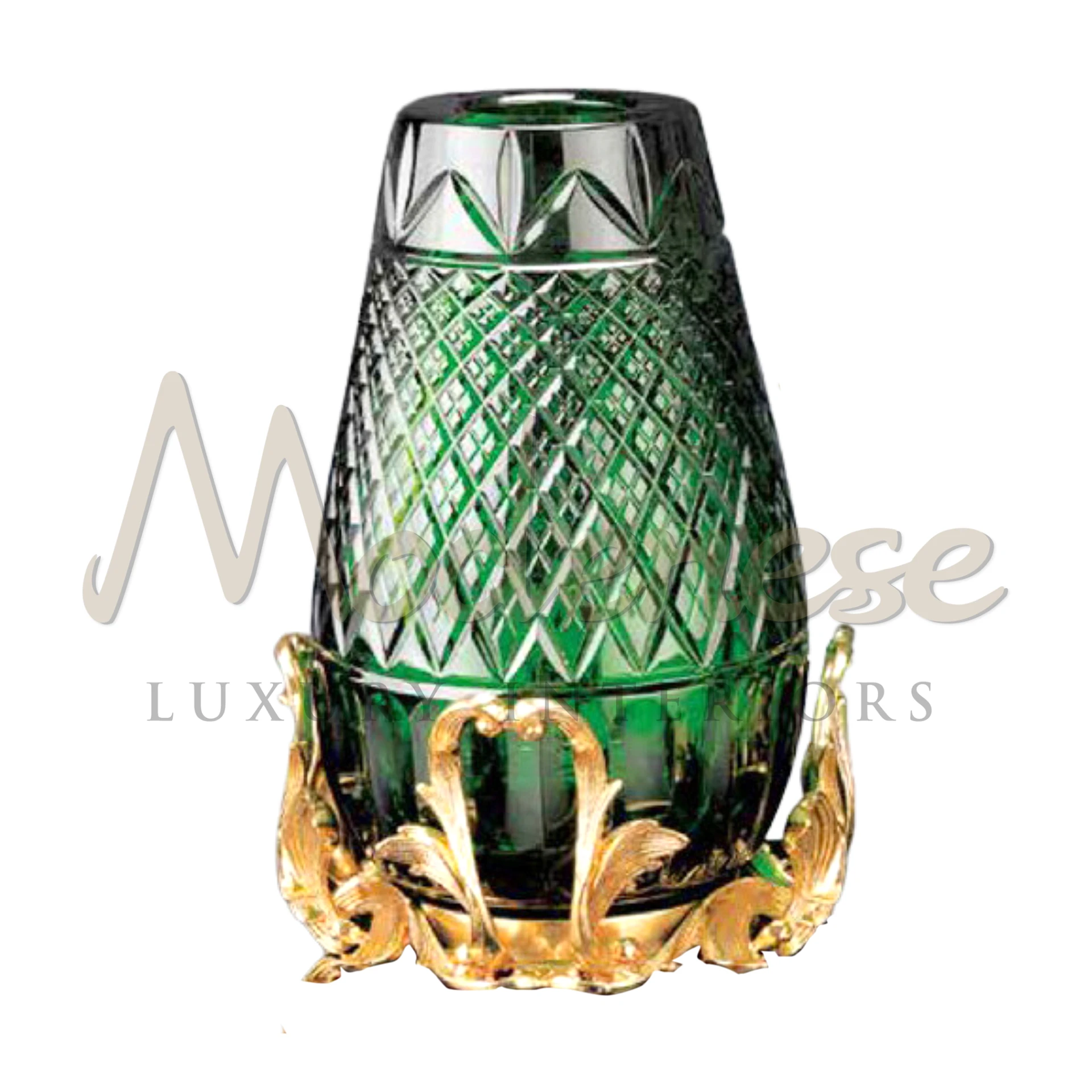 Royal Luxury Green Vase - Elegant decorative item for sophisticated home decor.