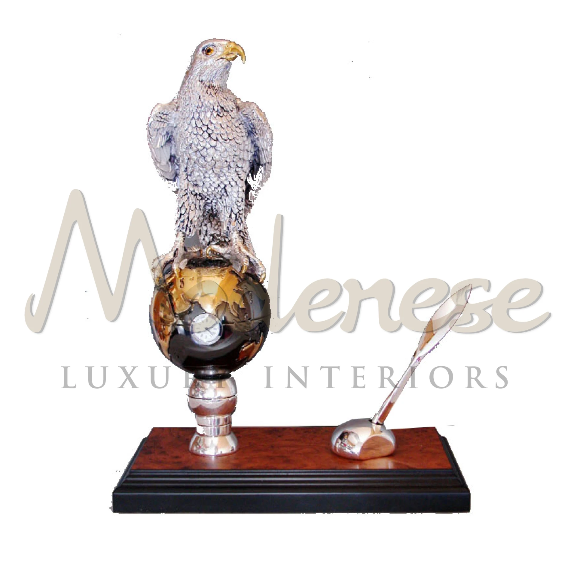 Eagle Ornament, representing power, freedom, and strength, a noble addition to home or office décor, blending with luxury and classic design styles.