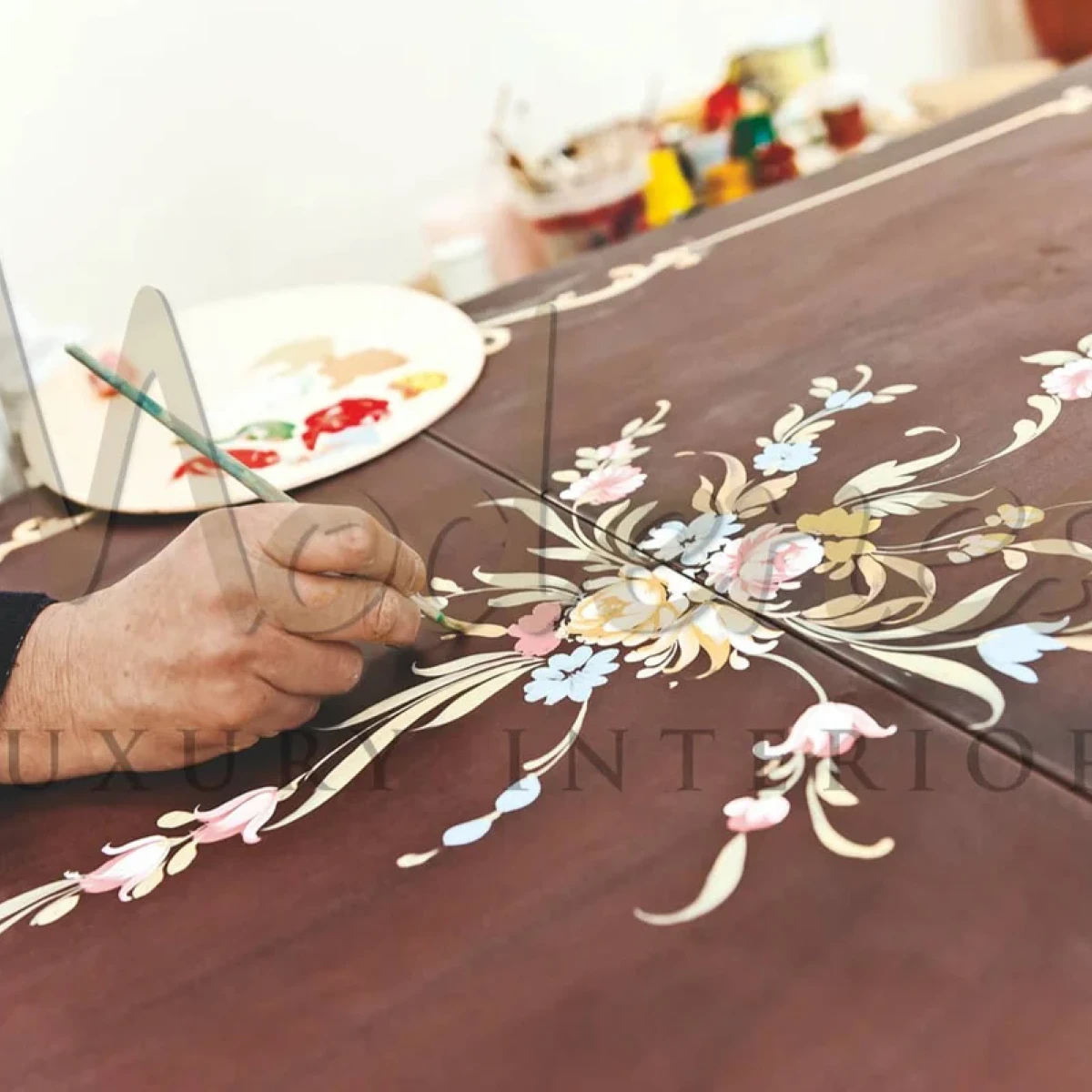 DÉCORATION EN BOIS FABRIQUÉE EN ITALIE