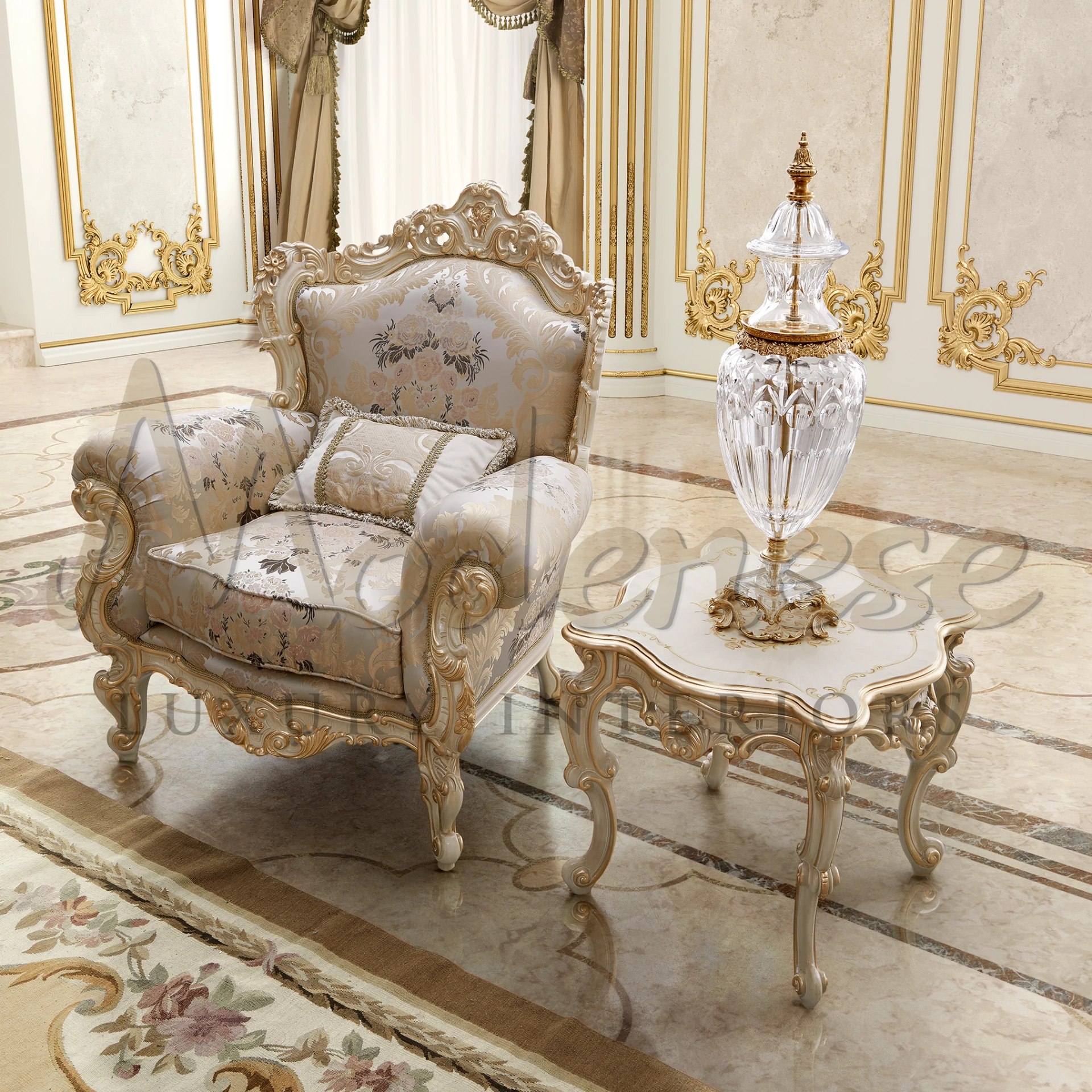 Elegant armchair with ivory lacquered finish and gold leaf details, featuring comfortable upholstery in baroque design.