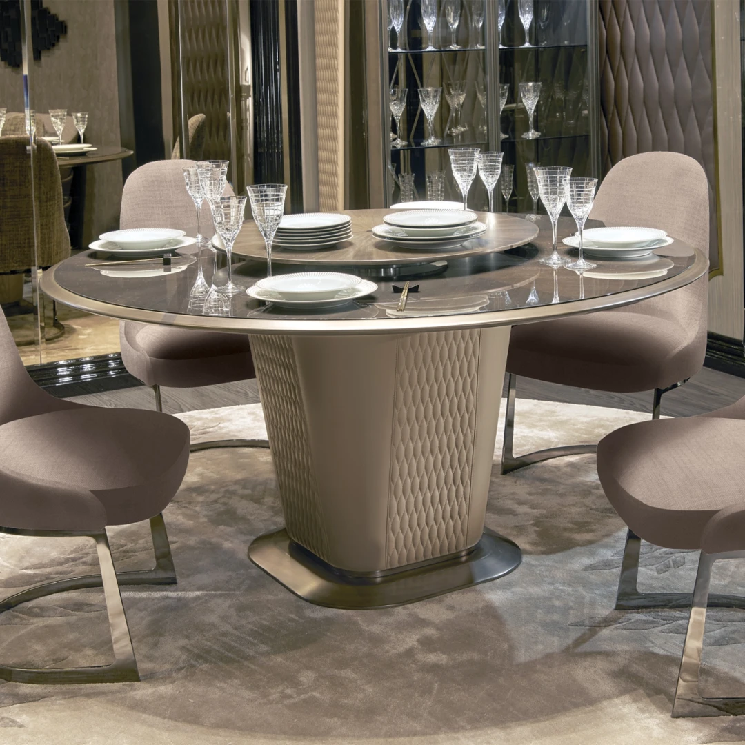 All Modenese dining tables are custom-designed to bring luxury and unequaled sophistication to your spaces: it does not matter whether the requested shape is round, oval, square, rectangular, or molded.