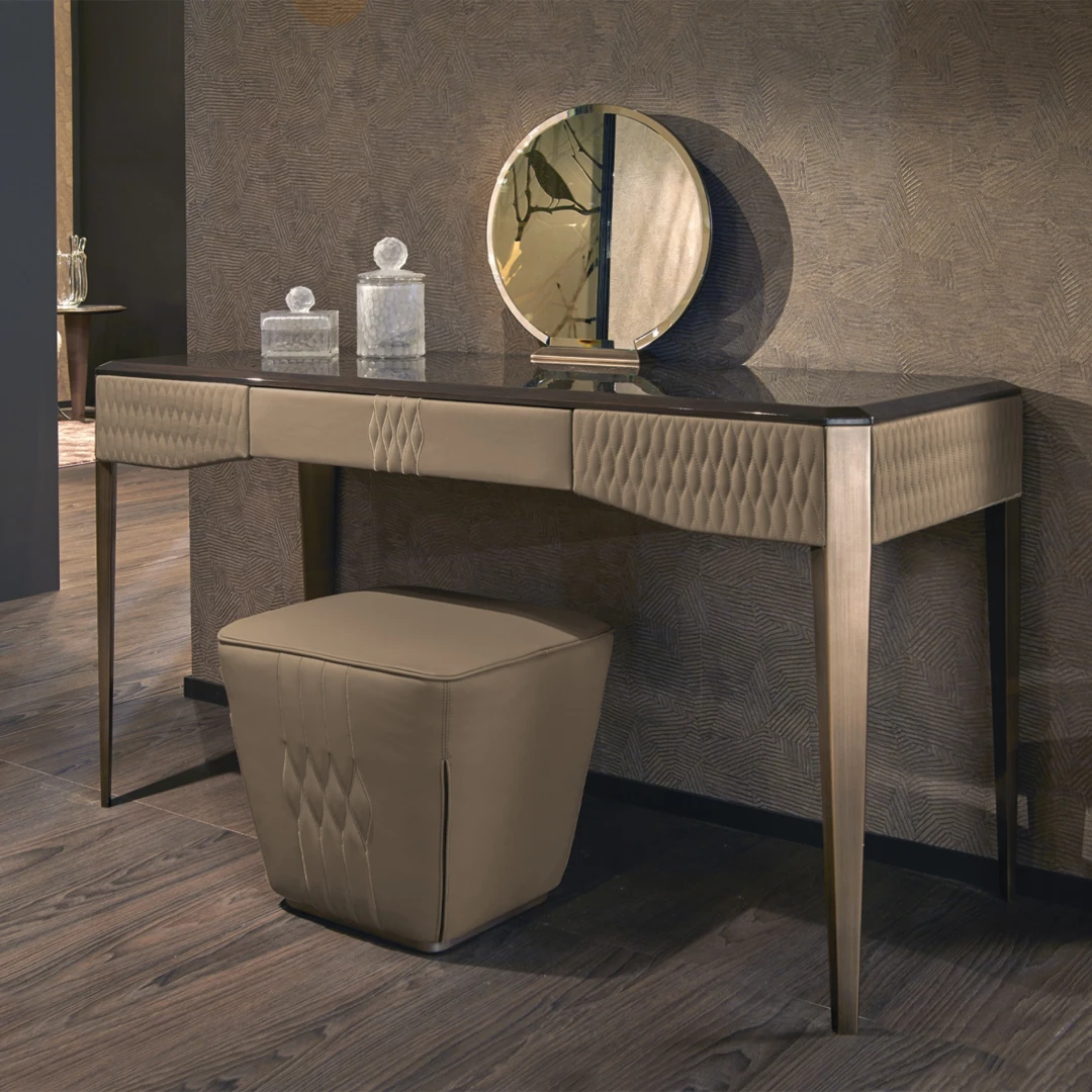 Your vanity units may be then completed with personalized accessories and features to create the perfect bedroom décor by adding for example a charming fashionable mirror, some functional cabinets, a classy countertop and a few practical shelves.