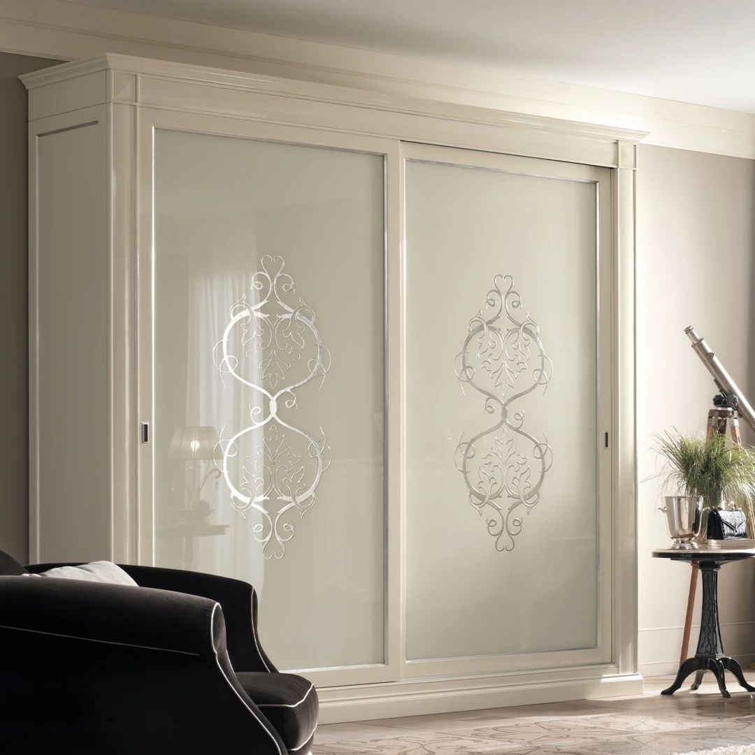 Select now your ideal wardrobe design and consolidate your spaces functionally. Let your bespoke wardrobe be designed by our team of specialists able to suggest the best tailor-made proposals to realize a superb harmony into your home